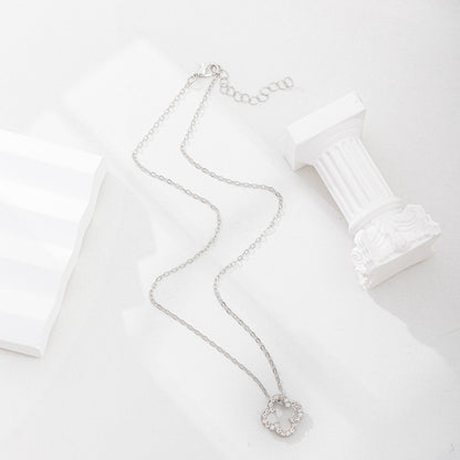 Four-Leaf Clover Necklace Wholesale New Cross-Border Alloy Jewelry Niche High-End Diamond Necklace Pendant Women's Clavicle Chain
