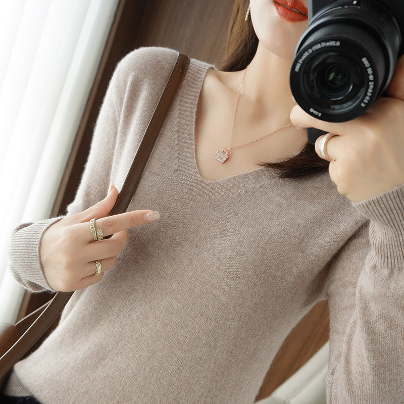 New Autumn and Winter Knitwear Women's V Neck Long-Sleeved Pullover Top Pure Color Korean Style Loose Bottoming Shirt Slimming Look Outer Wear Thin