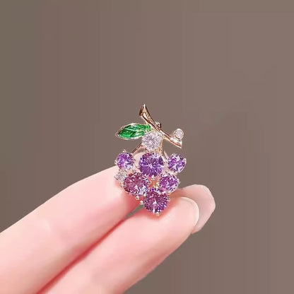 Mini Exquisite Grape Small Pin Elegant All-match Suit Brooch Cute Anti-light Fixed Buckle Women's Pressage Flap Purple