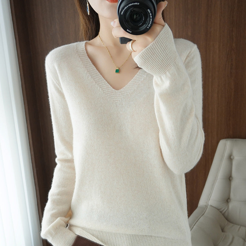 New Autumn and Winter Knitwear Women's V Neck Long-Sleeved Pullover Top Pure Color Korean Style Loose Bottoming Shirt Slimming Look Outer Wear Thin